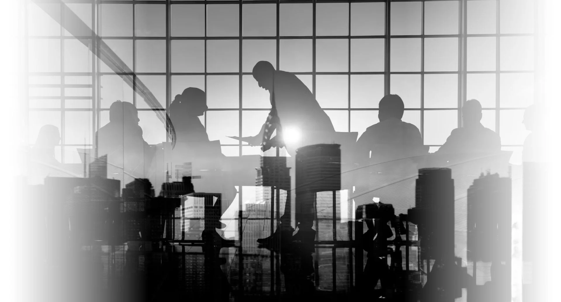 inteligencia-ejecutiva–reunion-negocios Imagen de grupo de ejecutivos en relación con la prueba de Inteligencia Ejecutiva de Psigma Corp